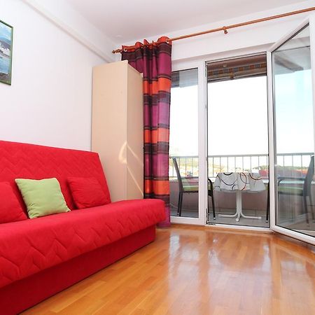 Central Beach Apartment Макарська Екстер'єр фото