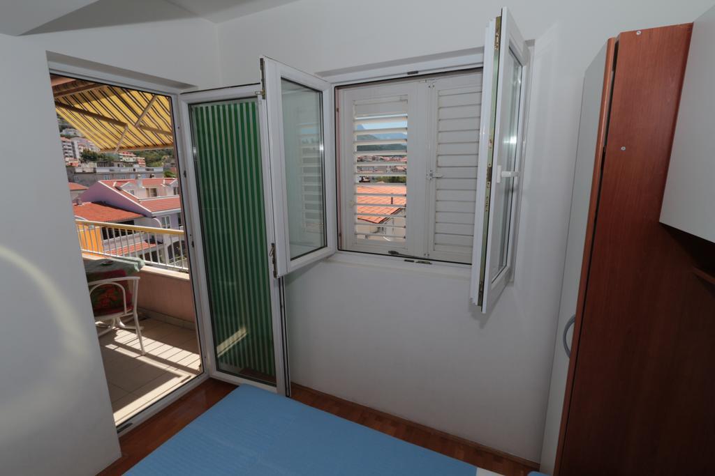Central Beach Apartment Макарська Номер фото