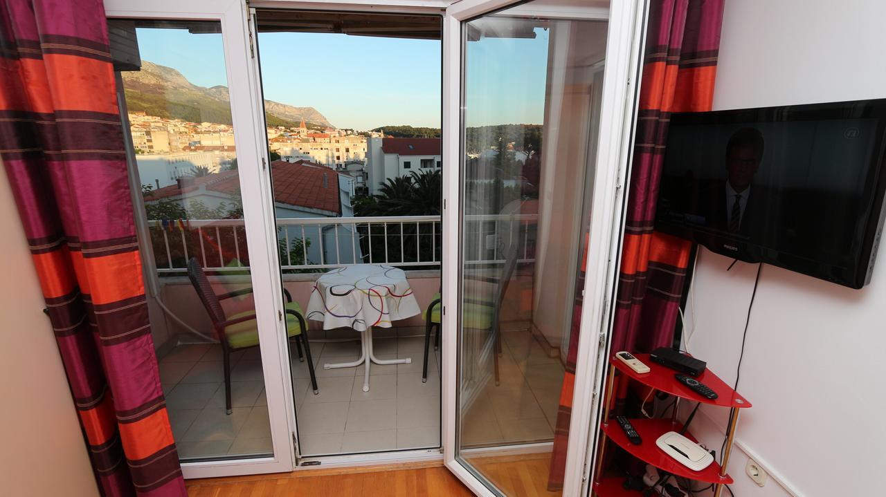 Central Beach Apartment Макарська Екстер'єр фото